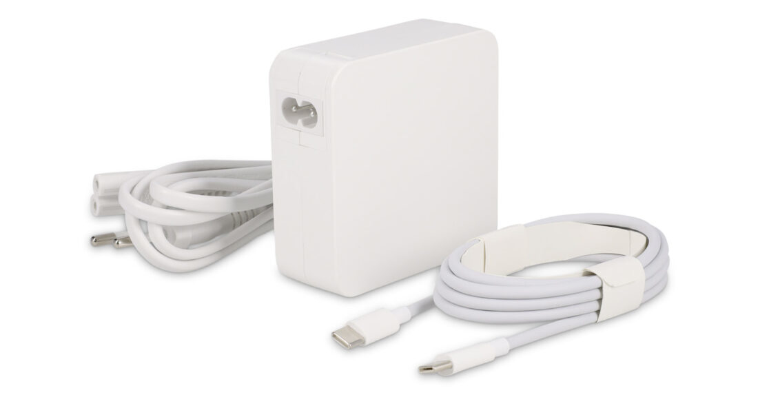 ALIMENTATORE-LMP-USB-C-67W-WHITE-COMPATIBILE-MACBOOK-PRO-13-AIR